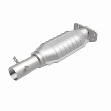 Load image into Gallery viewer, MagnaFlow California Grade Catalytic Converter Direct Fit 91-92 Oldsmobile Bravada V6 4.3L