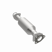 Load image into Gallery viewer, MagnaFlow Honda Odyssey Direct-Fit Catalytic Converter