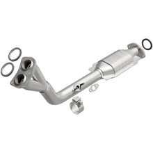 Load image into Gallery viewer, Magnaflow Conv DF 96-00 Toyota 4 Runner 2.7