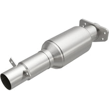 Load image into Gallery viewer, MagnaFlow California Grade Catalytic Converter Direct Fit 91-92 Oldsmobile Bravada V6 4.3L