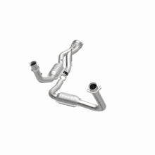 Load image into Gallery viewer, MagnaFlow Conv DF 05-06 Jeep Grand Cherokee 3.7L Y-Pipe Assembly