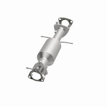 Load image into Gallery viewer, MagnaFlow California Grade Catalytic Converter Direct Fit 96-97 GMC Sonoma / Chevrolet S10