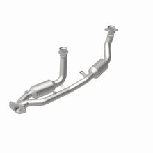 Load image into Gallery viewer, MagnaFlow Conv DF 99-00 Windstar 3.0L V6