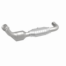 Load image into Gallery viewer, MagnaFlow Conv DF 99-00 Ford Exped 4.6L