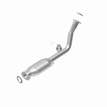 Load image into Gallery viewer, Magnaflow Conv DF 96-00 Toyota 4 Runner 2.7