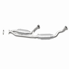 Load image into Gallery viewer, MagnaFlow Conv DF 99-02 Windstar 3.8L