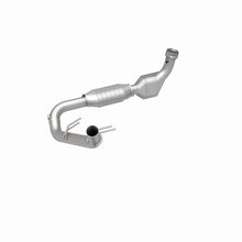 Load image into Gallery viewer, MagnaFlow Conv DF 97-98 Ford Trucks 5.4L