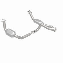 Load image into Gallery viewer, MagnaFlow Conv DF 02-06 Cadillac Truck. 8 5.3L Dual Conv. Y-Pipe Assy 2wd/Chevy Truck 99-07