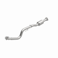 Load image into Gallery viewer, MagnaFlow 2009 Chevrolet Express 4500 V8 6.0L Right Underbody Catalytic Converter