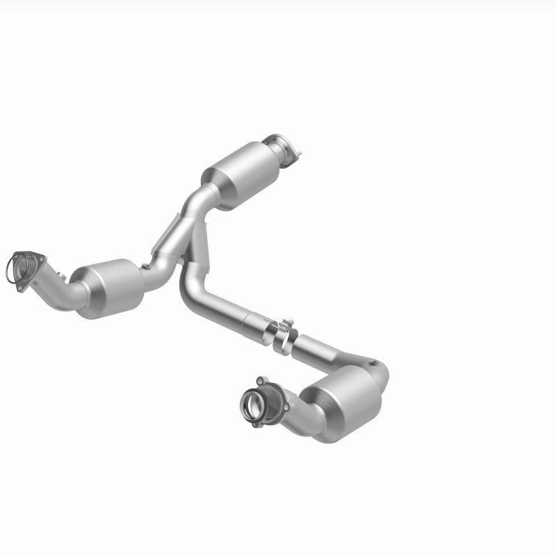 MagnaFlow 2021 Chevrolet Express 2500 4.3L Underbody Direct-Fit Catalytic Converter