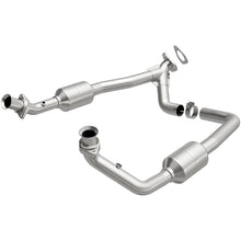 Load image into Gallery viewer, MagnaFlow Conv DF 00-03 Ford E150 5.4L