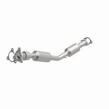 Load image into Gallery viewer, MagnaFlow Conv DF 05-07 Chevy Cobalt/06-07 HHR / 07 Pontiac G5 / 05-07 Saturn Ion/06-07 Ion-2/Ion-3