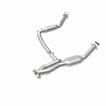 Load image into Gallery viewer, MagnaFlow Conv DF 02-06 Cadillac Truck. 8 5.3L Dual Conv. Y-Pipe Assy 2wd/Chevy Truck 99-07