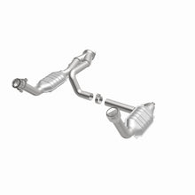 Load image into Gallery viewer, MagnaFlow Conv DF 02-06 Cadillac Truck. 8 5.3L Dual Conv. Y-Pipe Assy 2wd/Chevy Truck 99-07