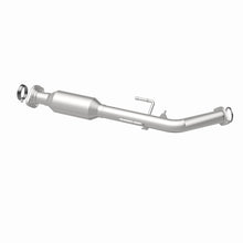 Load image into Gallery viewer, MagnaFlow Conv DF 01-03 Toyota Sienna 3.0L re