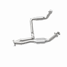 Load image into Gallery viewer, MagnaFlow Conv DF 02-06 Cadillac Truck. 8 5.3L Dual Conv. Y-Pipe Assy 2wd/Chevy Truck 99-07