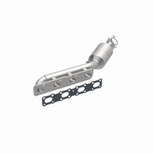 Load image into Gallery viewer, MagnaFlow Direct-Fit SS Catalytic Converter 04-06 Nissan Titan 5.6L V8 (California)