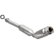 Load image into Gallery viewer, MagnaFlow 04-11 Lincoln Town Car V8 4.6L GAS California Catalytic Converter Direct Fit