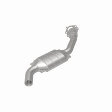 Load image into Gallery viewer, MagnaFlow Conv DF 00-04 Ford Taurus 3.0L